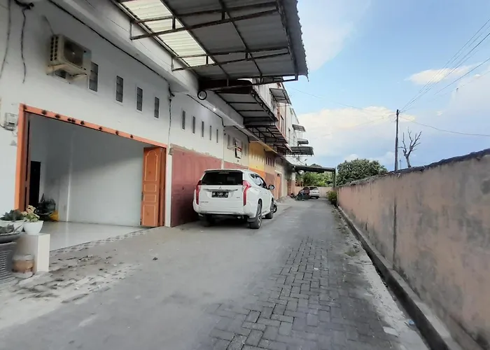 Oyo 93402 Family Homestay Syariah
